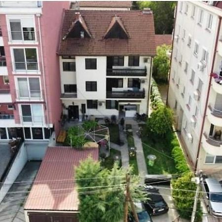 Nordic Hostel N-Box Skopje Exteriör bild