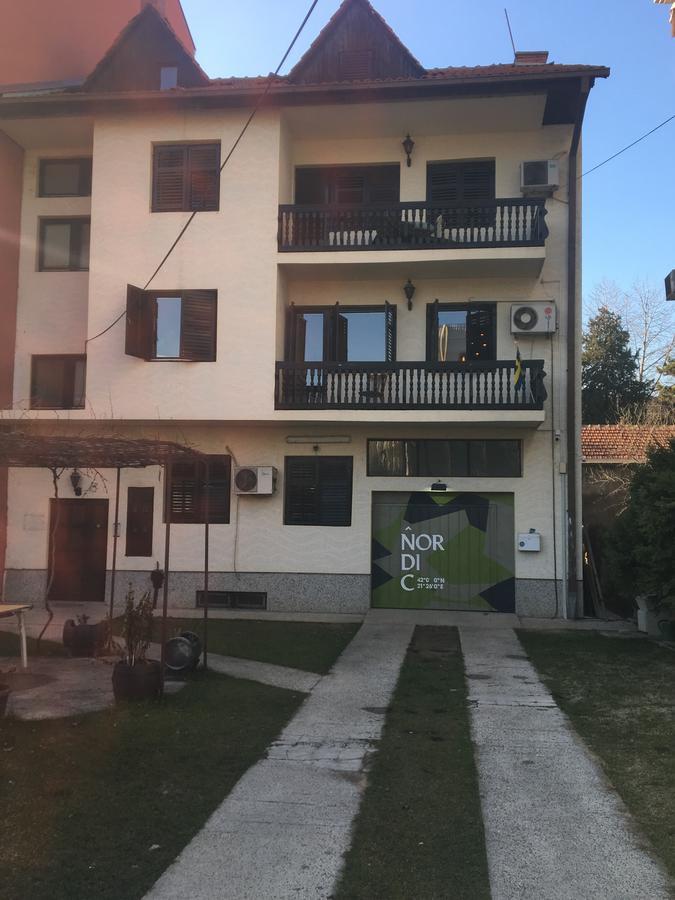 Nordic Hostel N-Box Skopje Exteriör bild
