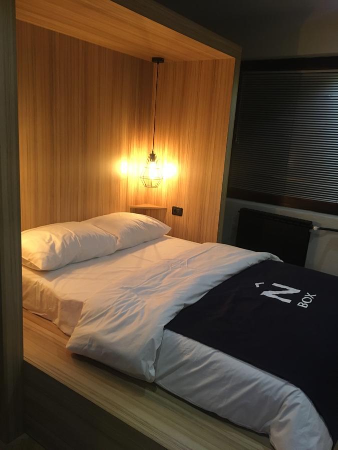 Nordic Hostel N-Box Skopje Exteriör bild
