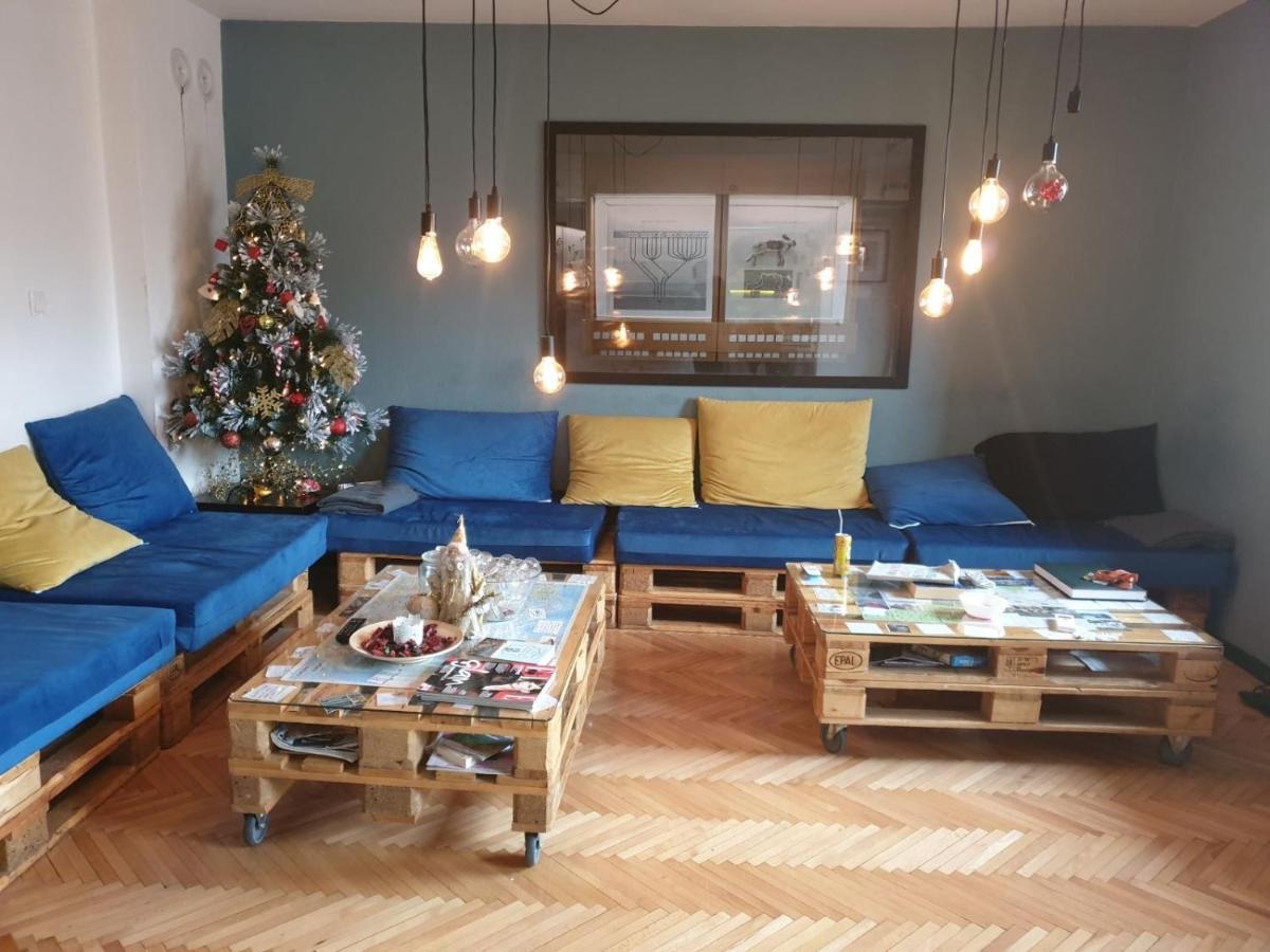 Nordic Hostel N-Box Skopje Exteriör bild