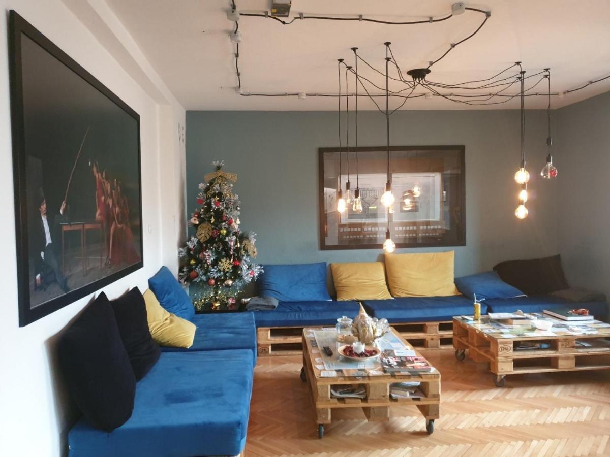 Nordic Hostel N-Box Skopje Exteriör bild
